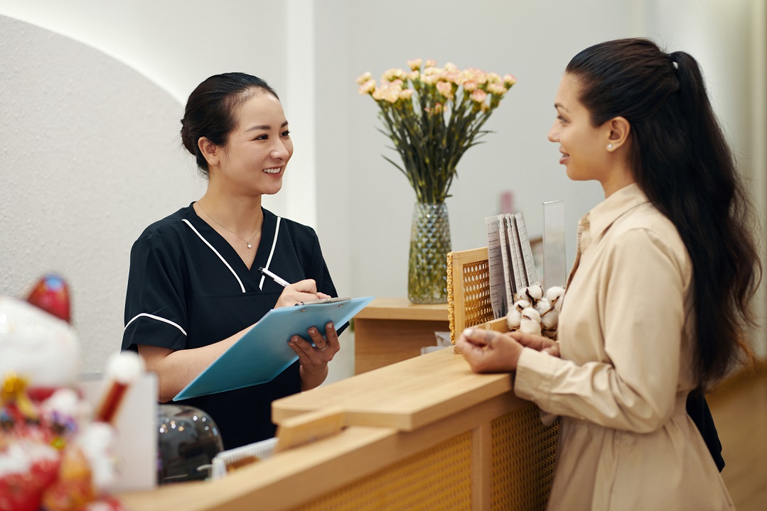 Maximizing Upfront Collections With Your Receptionists: 6 Best Practices